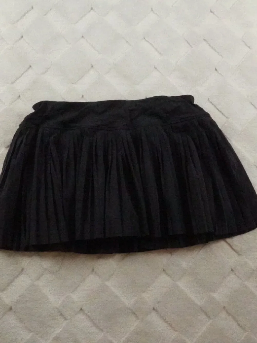 Lululemon Pleated Tennis Skirt Womens 10 Black athleisure Gym Yoga